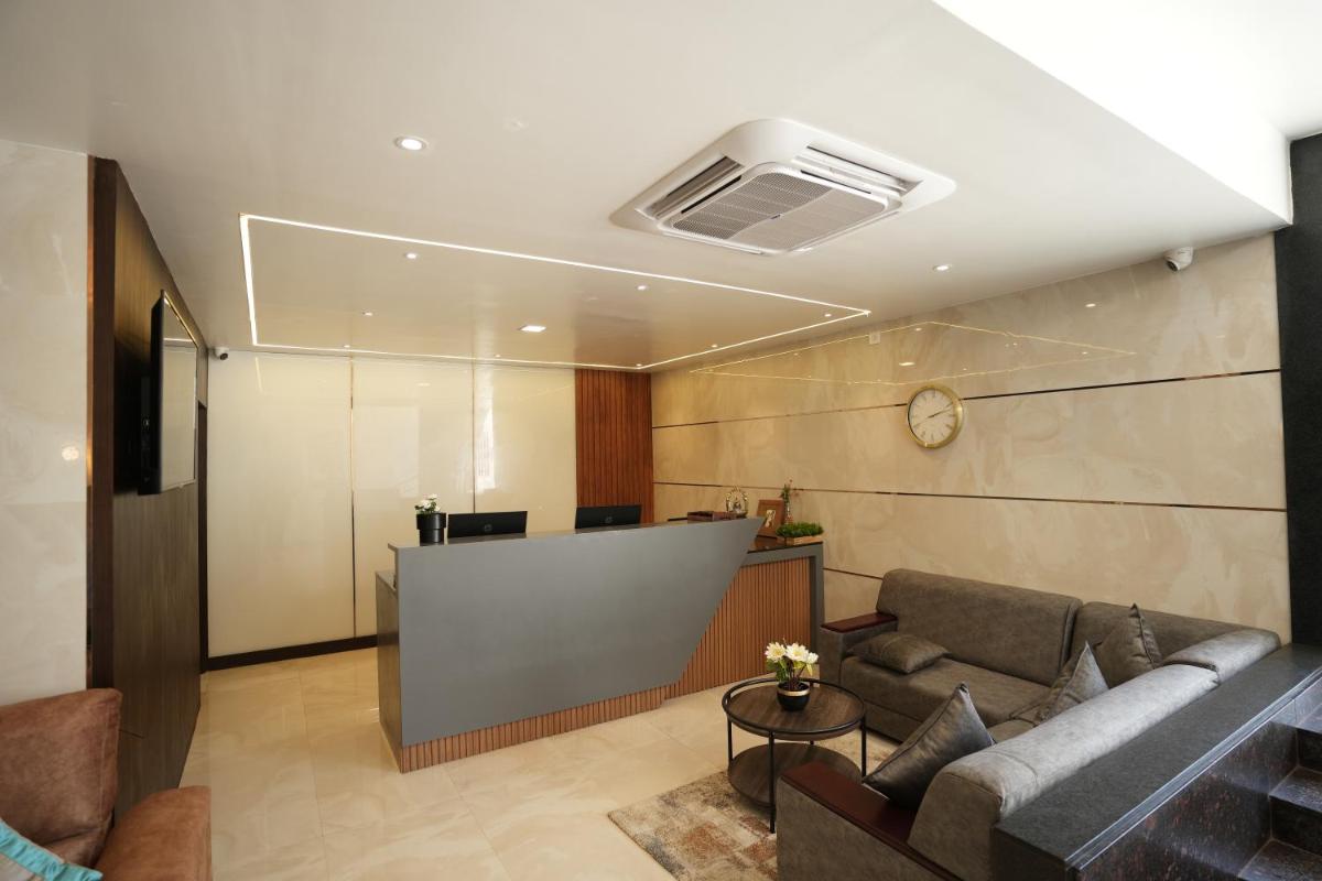 Suitetrails - Sri Ambal Grand
