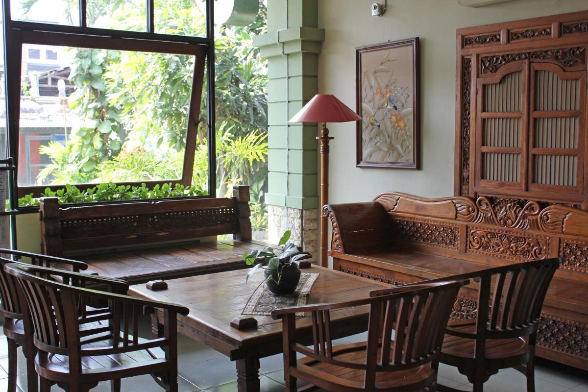 Hotel Winotosastro Garden - Housity
