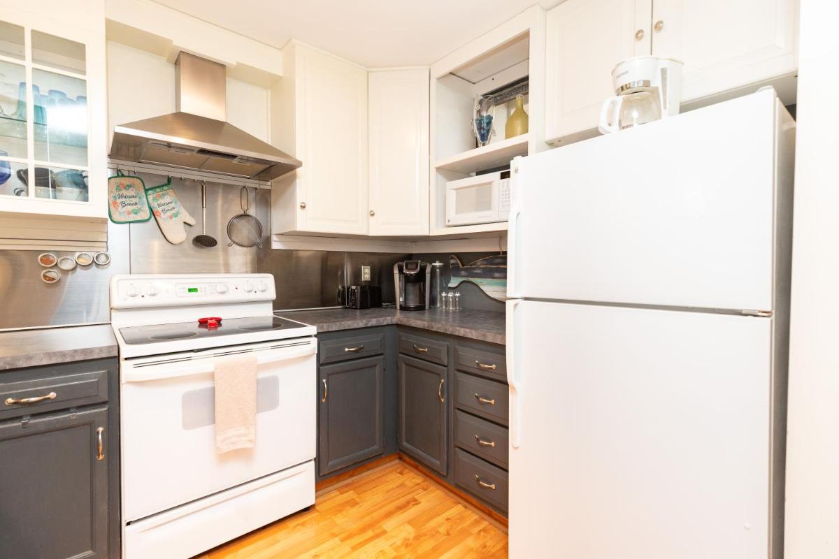 Ocean Glass Condominiums - Housity