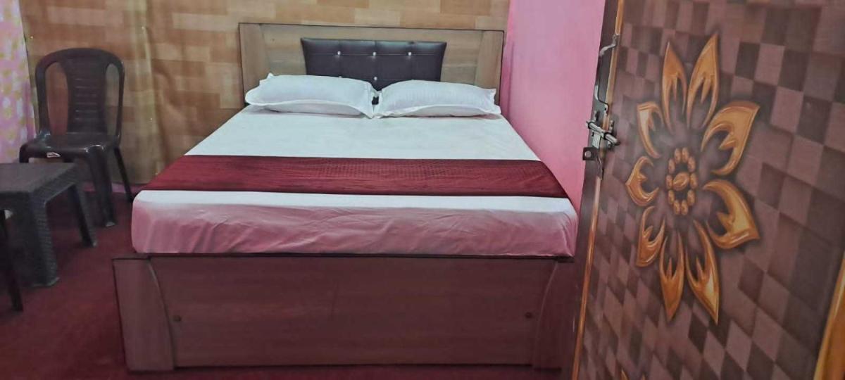 Suitetrails - OYO New Green Hotel