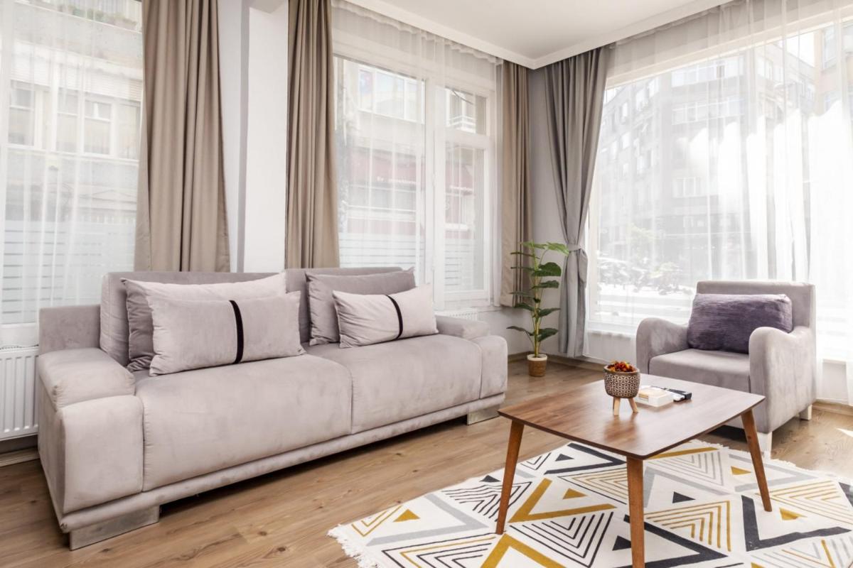 Lovely Flat near Shore and Trendy Spots in Kadikoy - Housity