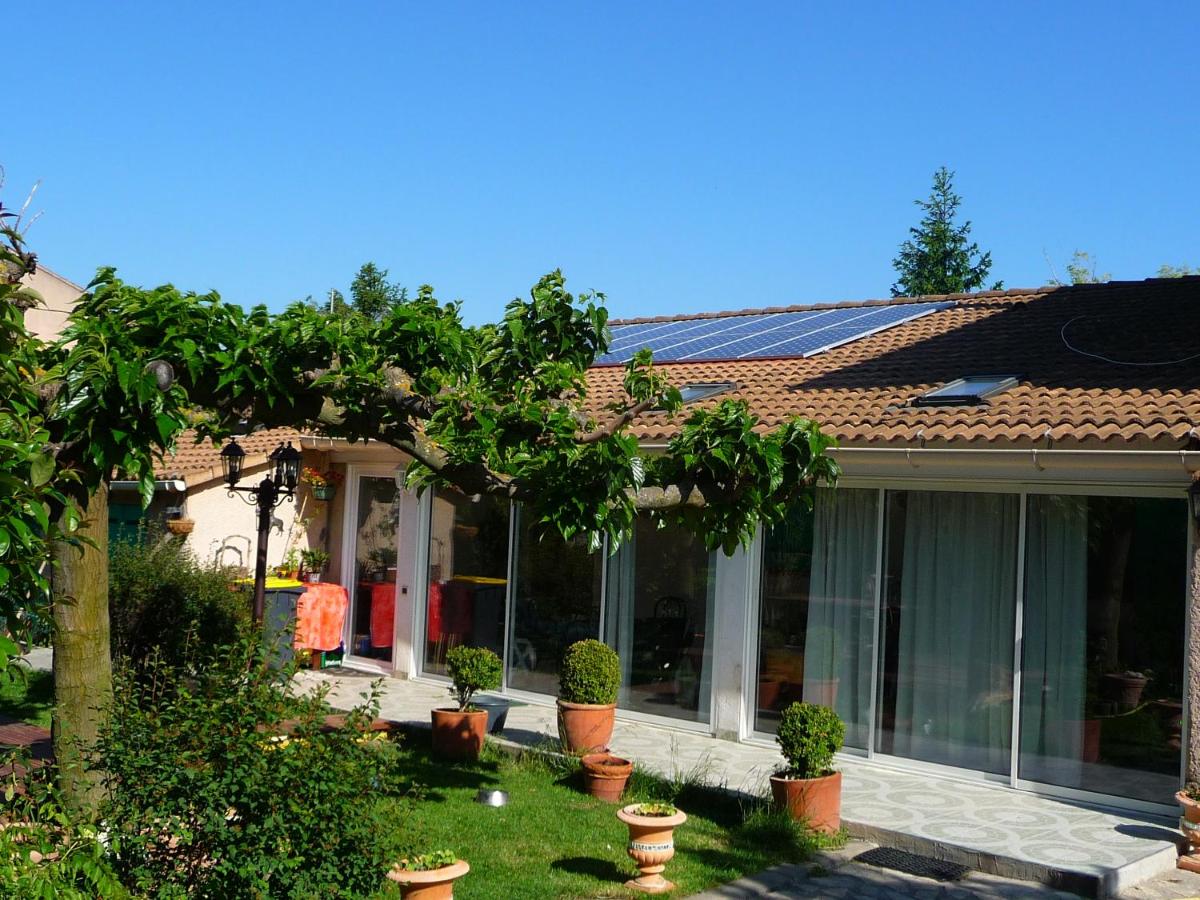 les Sences - Housity