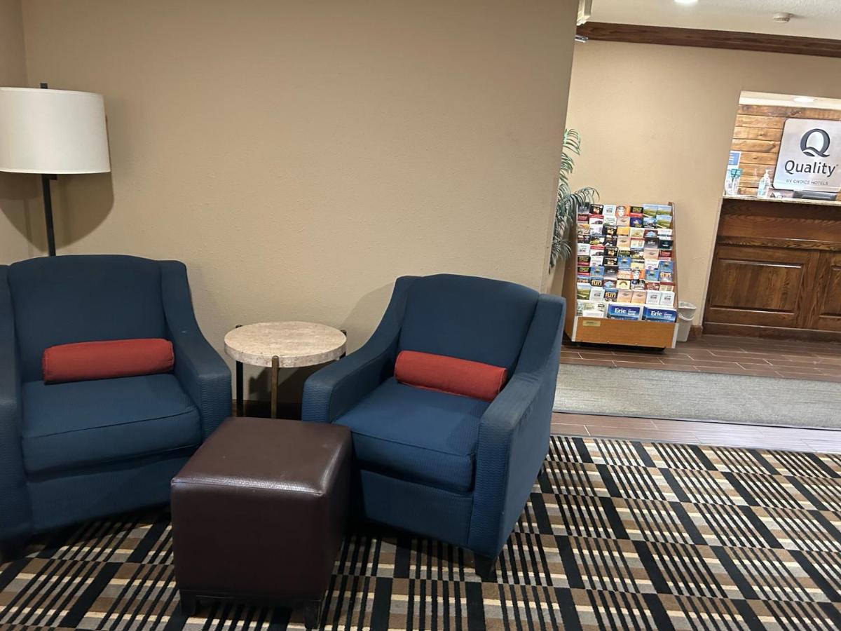 Quality Inn & Suites - Housity
