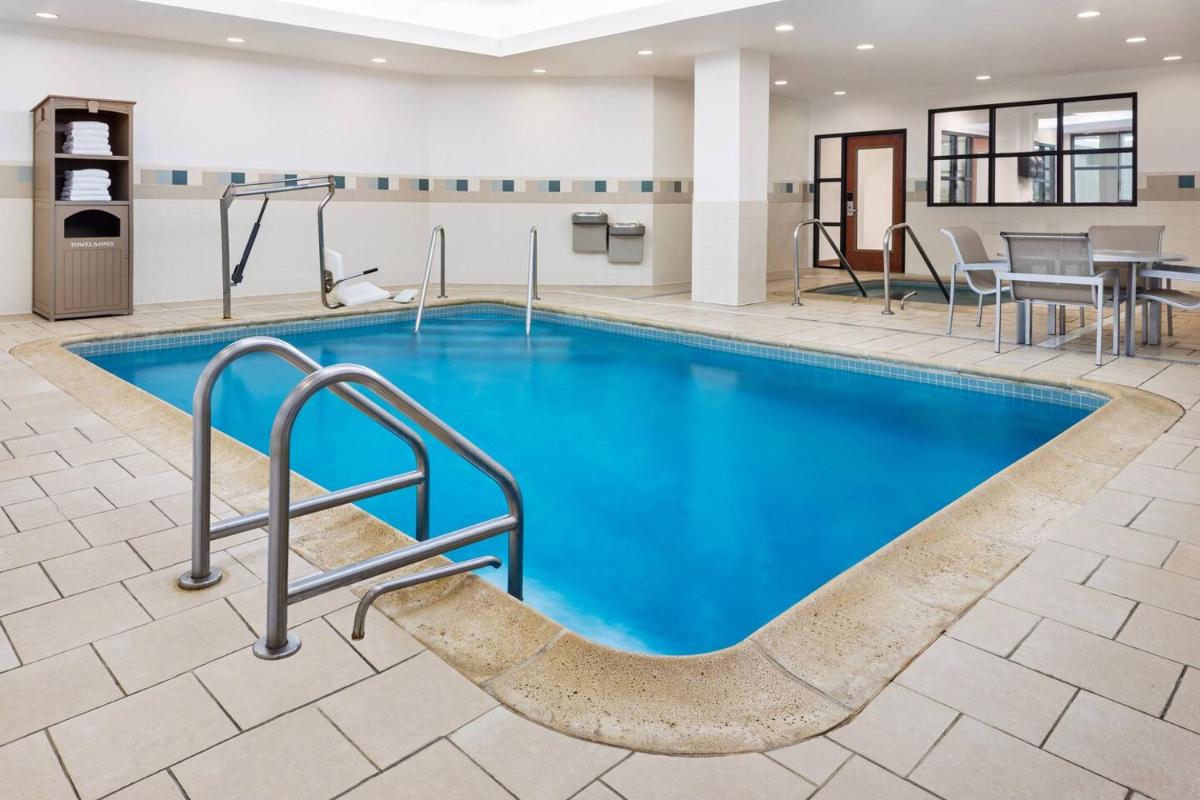 Residence Inn by Marriott Stamford Downtown - Housity