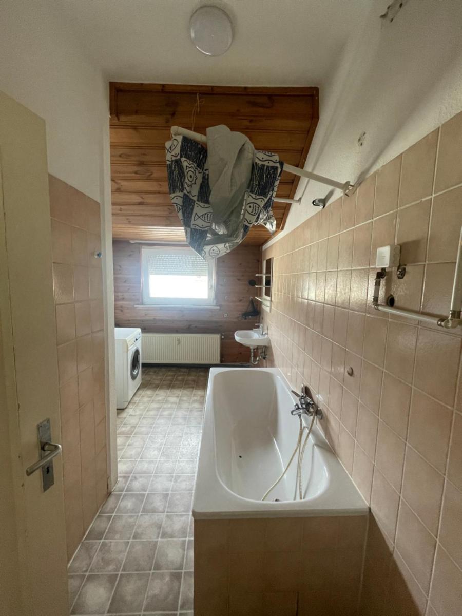 4 Zimmer Bruchsal City Monteurzimmer Küche/Bad - Housity