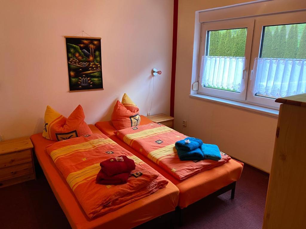 Gemütliche Ferienwohnung mit Terrasse - Housity