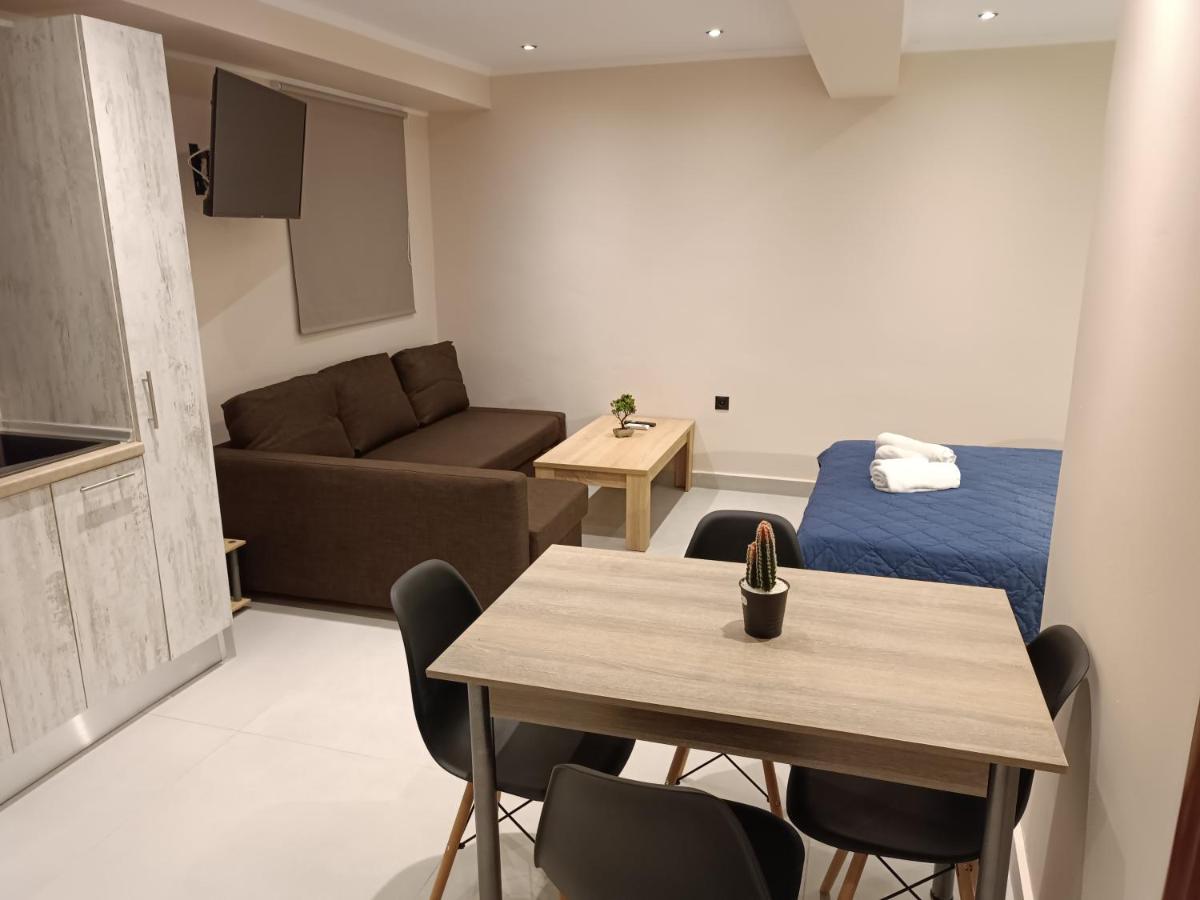 Suitetrails - Newly renovated apartment next to the port