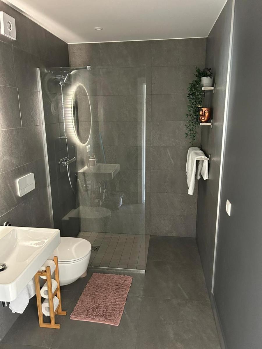 Albatross Getaway by the sea, SPA and forest with a Terrace - Housity