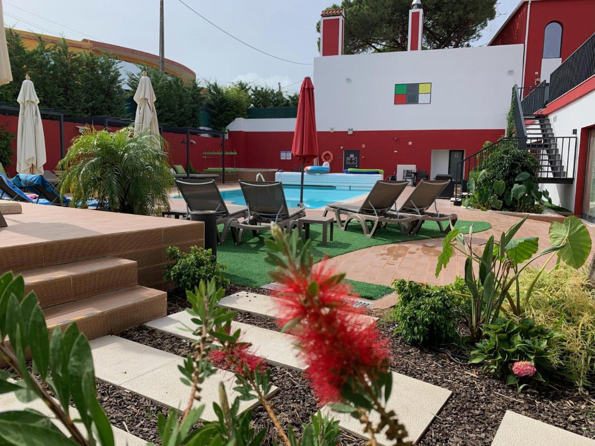 A piscina em ou perto de Villa 3 Caparica - Lisbon Gay Beach Resort