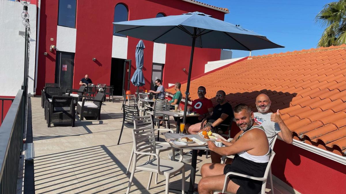 Os clientes hospedados em Villa 3 Caparica - Lisbon Gay Beach Resort