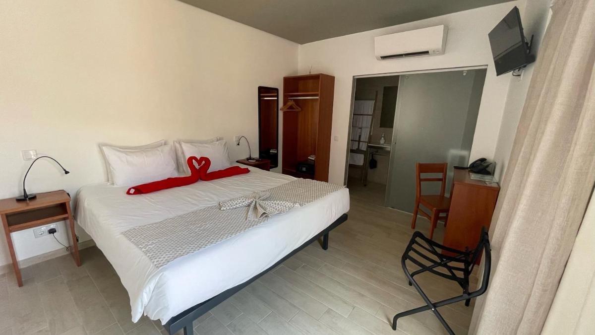 Uma cama ou camas num quarto em Villa 3 Caparica - Lisbon Gay Beach Resort