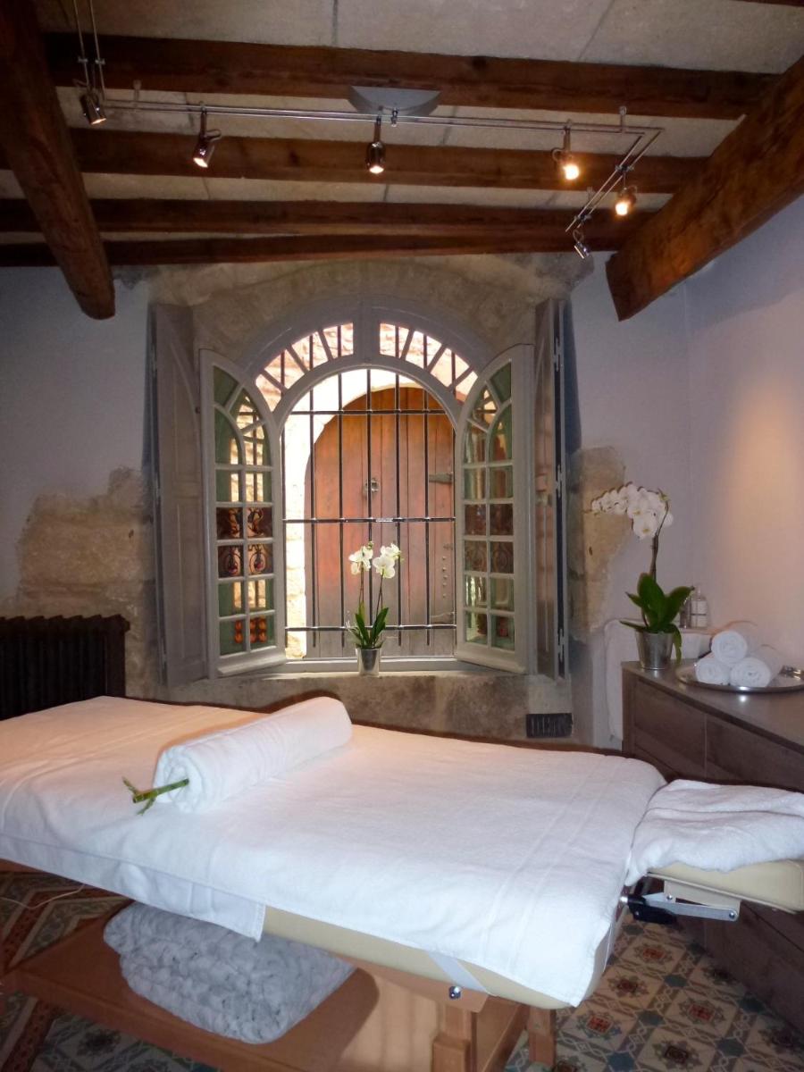 Un ou plusieurs lits dans un hébergement de l'établissement Le Castellas Hotel & SPA - TERITORIA