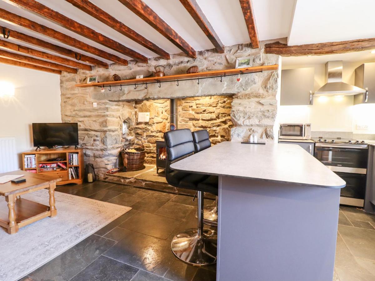 Cwm Yr Afon Cottage - Housity