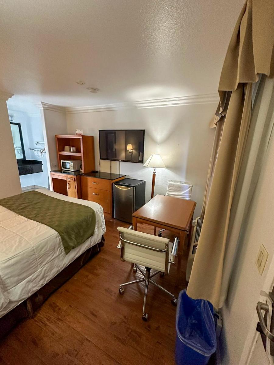 Sunset Motel - Housity