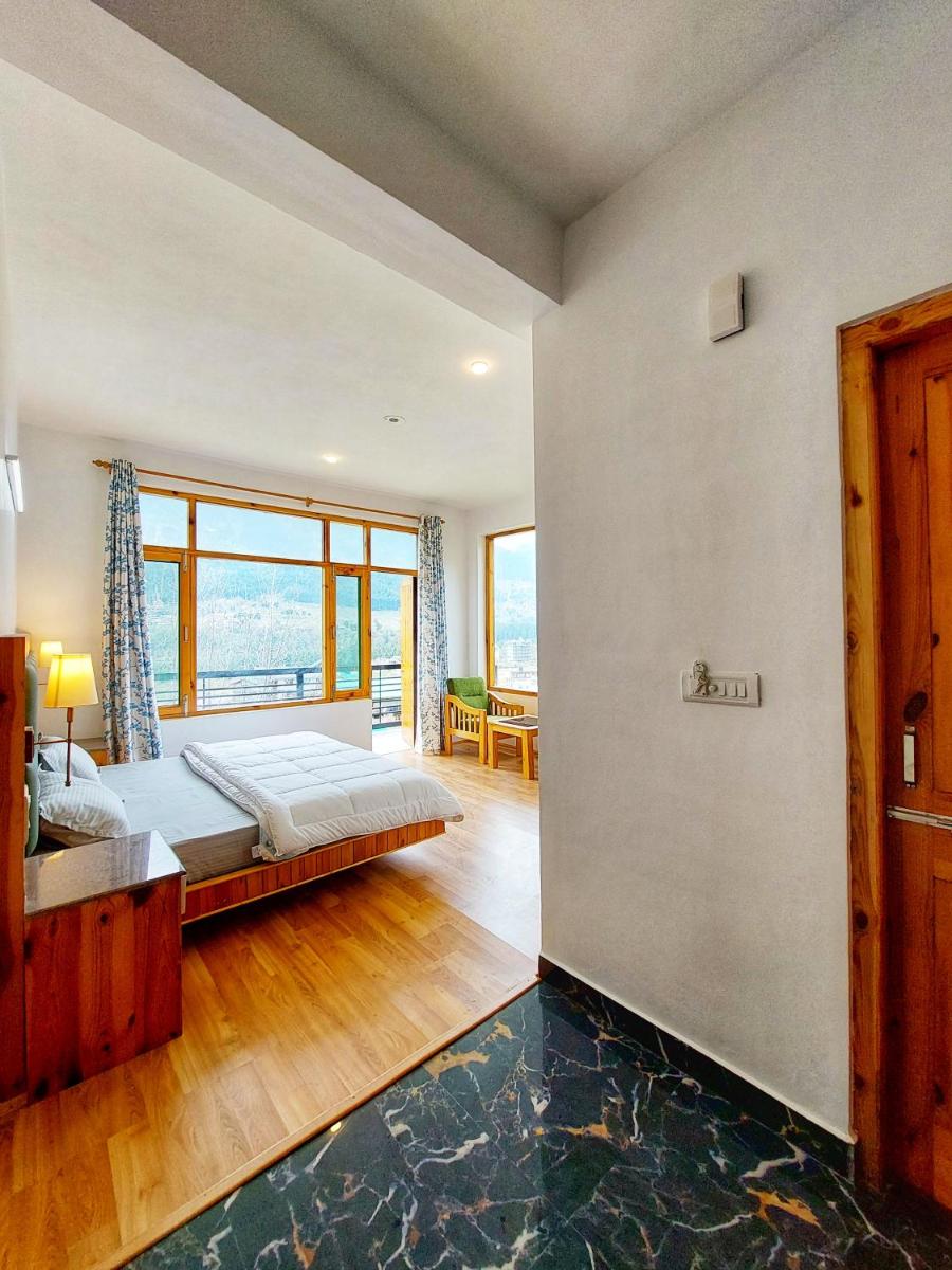 Suitetrails - The Trip House, Manali