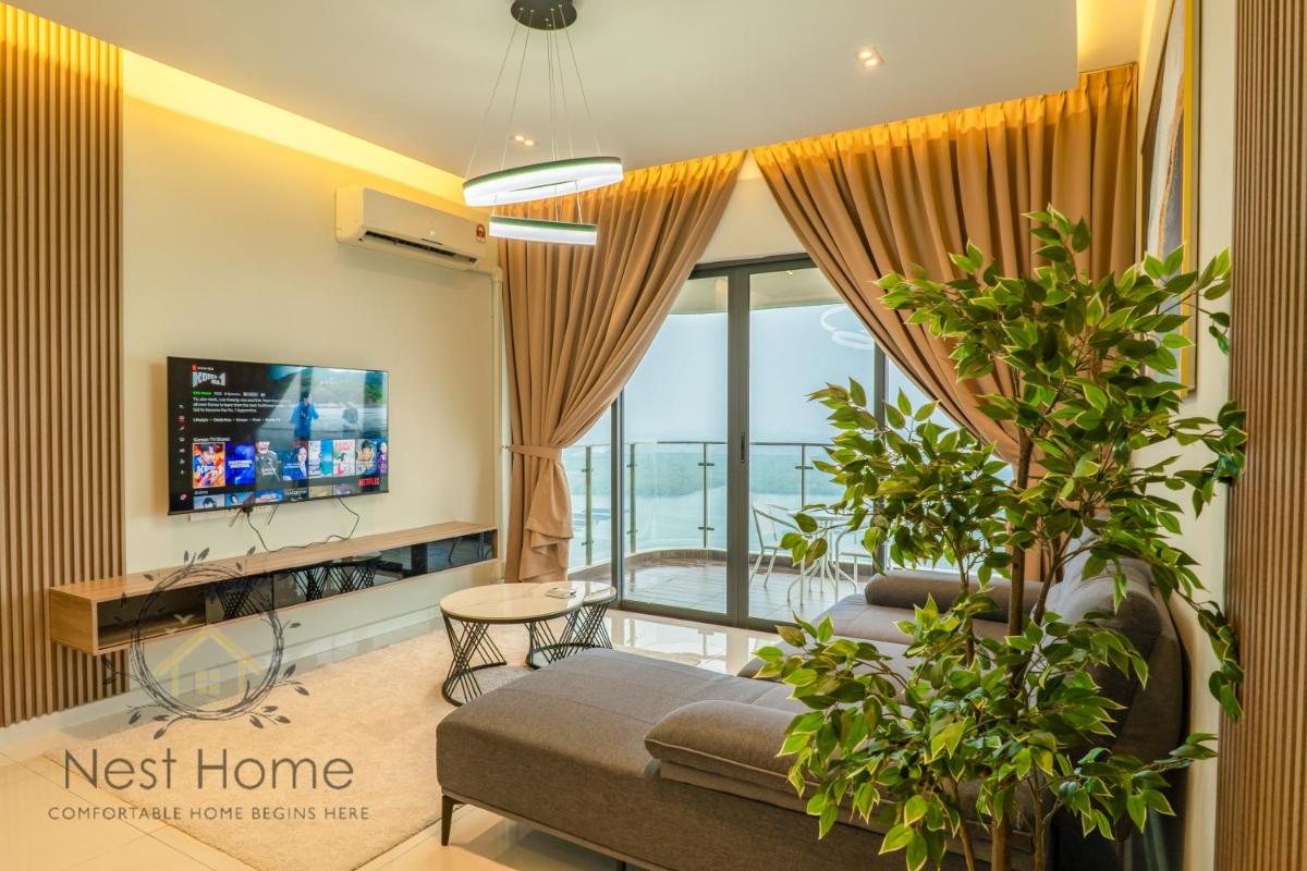 Country Garden Seaview Suite by Nest Home at Danga Bay - Housity