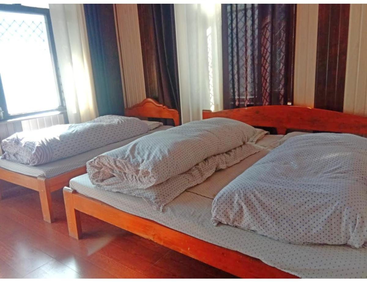 Mini Swiss, Harshil - Housity
