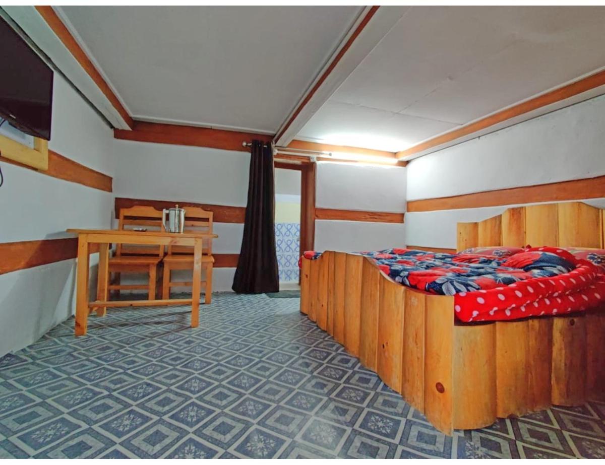 Mini Swiss, Harshil - Housity
