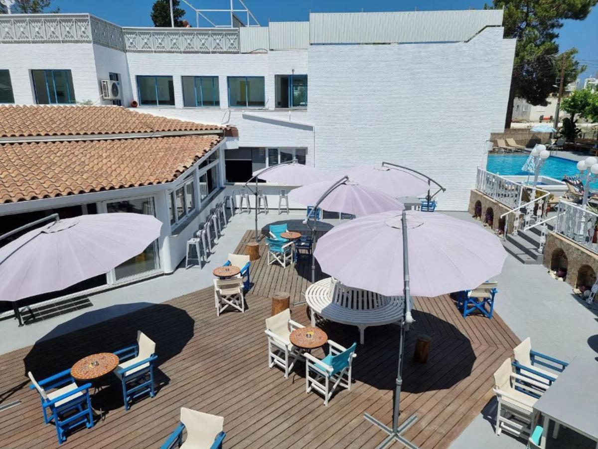 Nereus Hotel - Housity