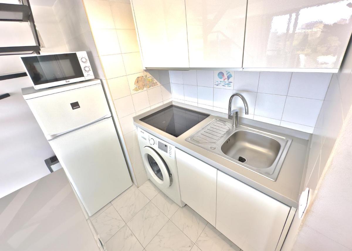 Skol 514 East Facing Duplex Apartment with Sea Views - Housity