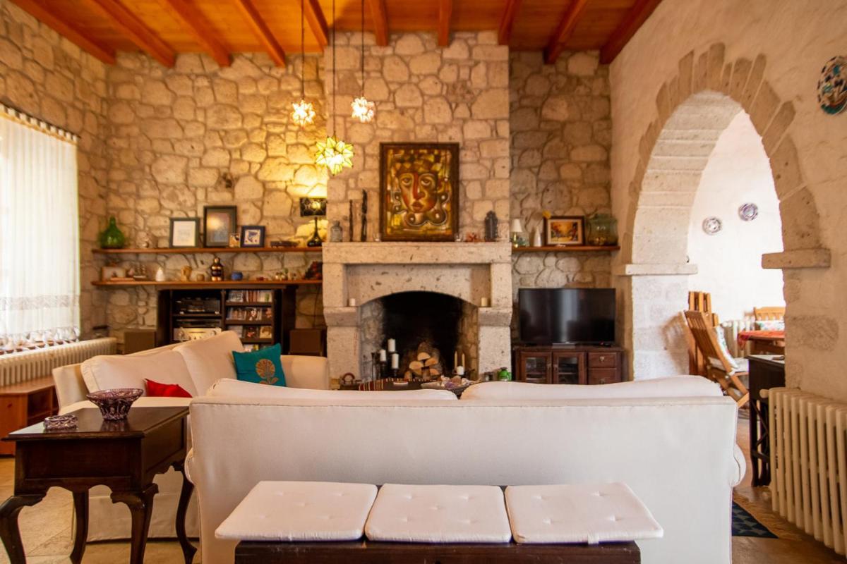 Marvelous Stonehouse With Backyard and Fireplace in Alacati Cesme - Housity