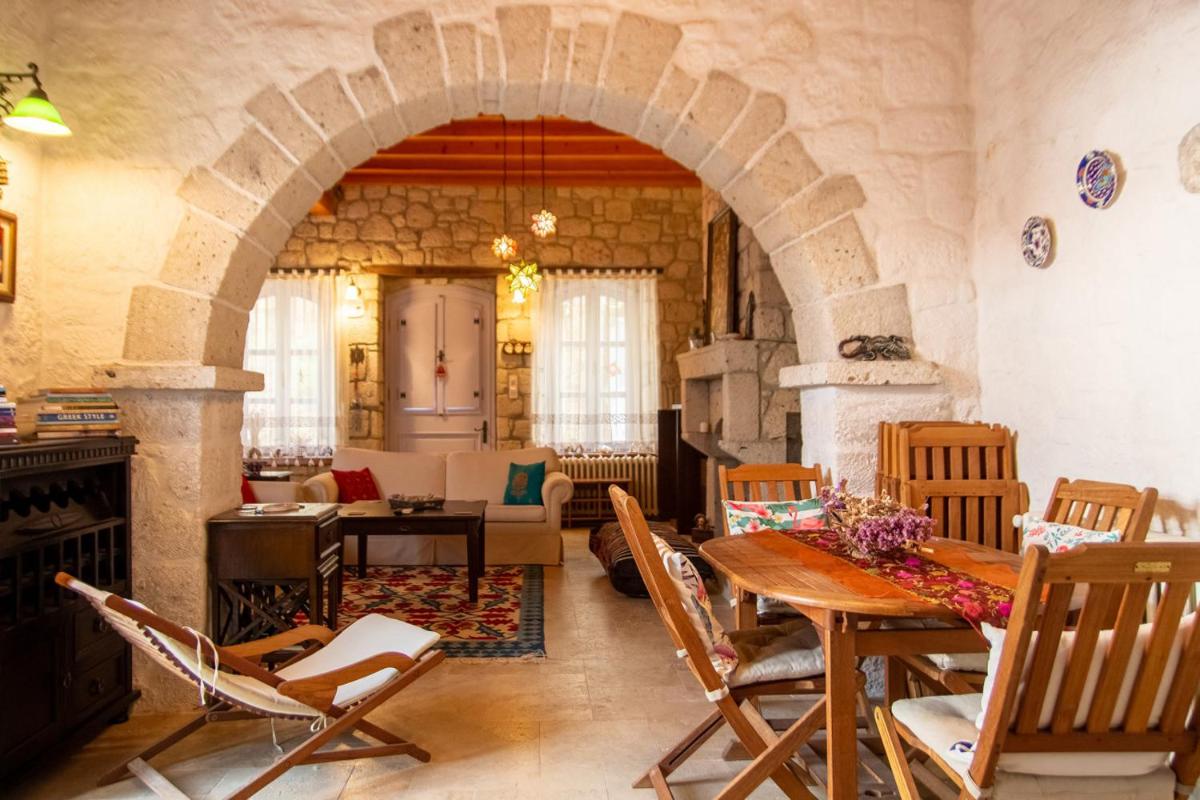 Marvelous Stonehouse With Backyard and Fireplace in Alacati Cesme - Housity
