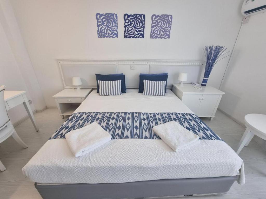 Nereus Hotel - Housity
