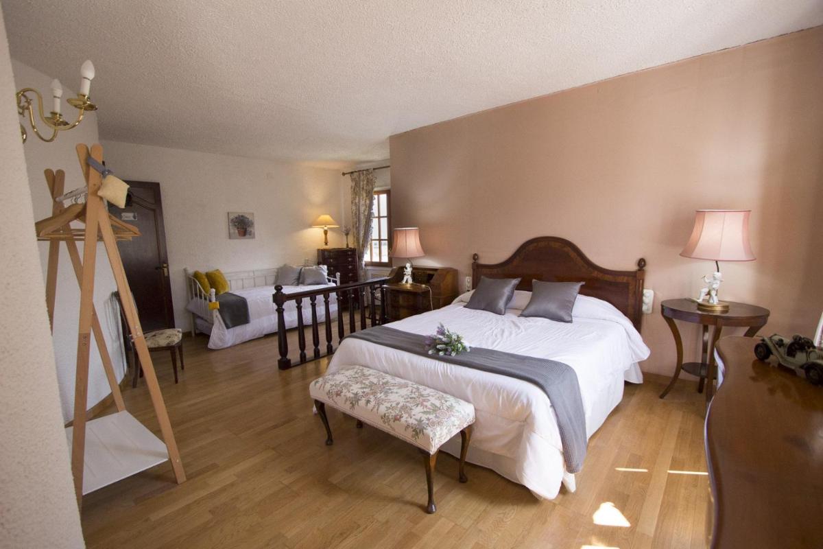 Catalunya Casas Close to Salou and just steps from the village! - Housity