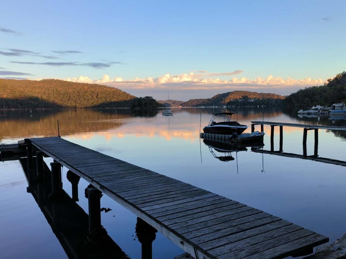 Cosy Cottage Above the Hawkesbury w/ Jetty - Housity