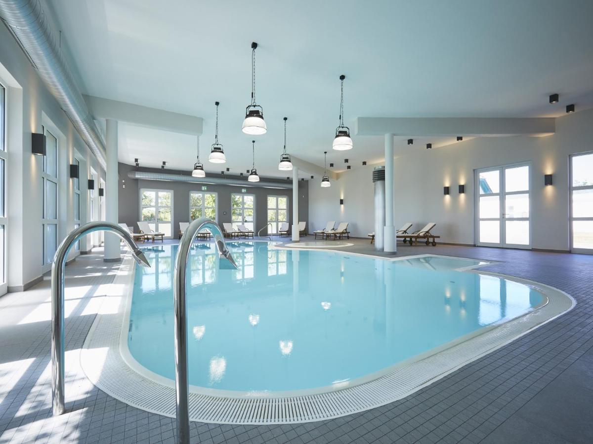 Reetland am Meer - Premium Reetdachvilla mit 3 Schlafzimmern, Sauna und Kamin F10 - Housity