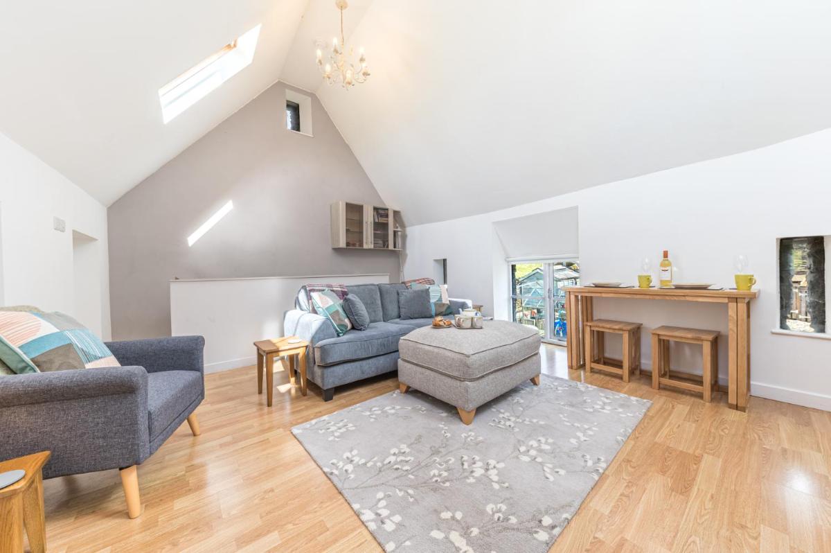Vicarage Barn - Housity