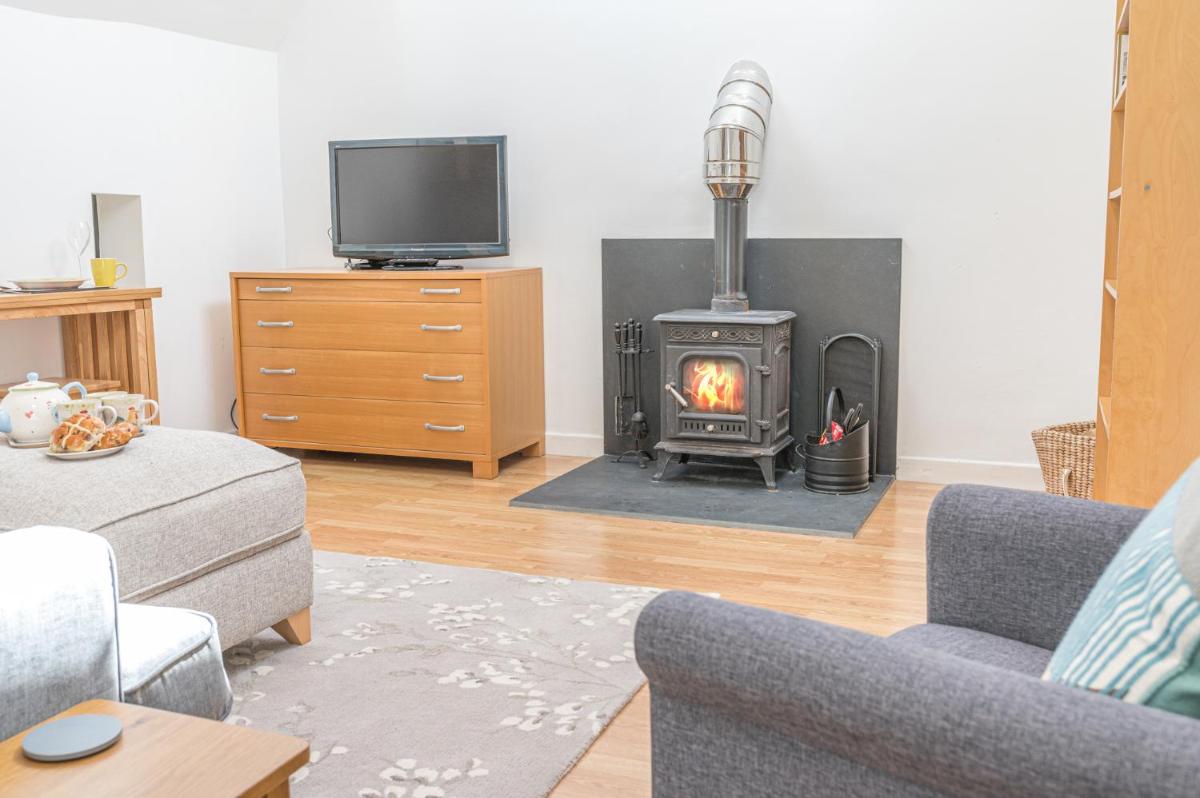 Vicarage Barn - Housity