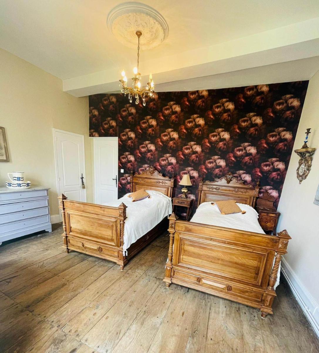 Suitetrails - Domaine de Lalat - B&B with en-suite bathrooms all rooms with garden views