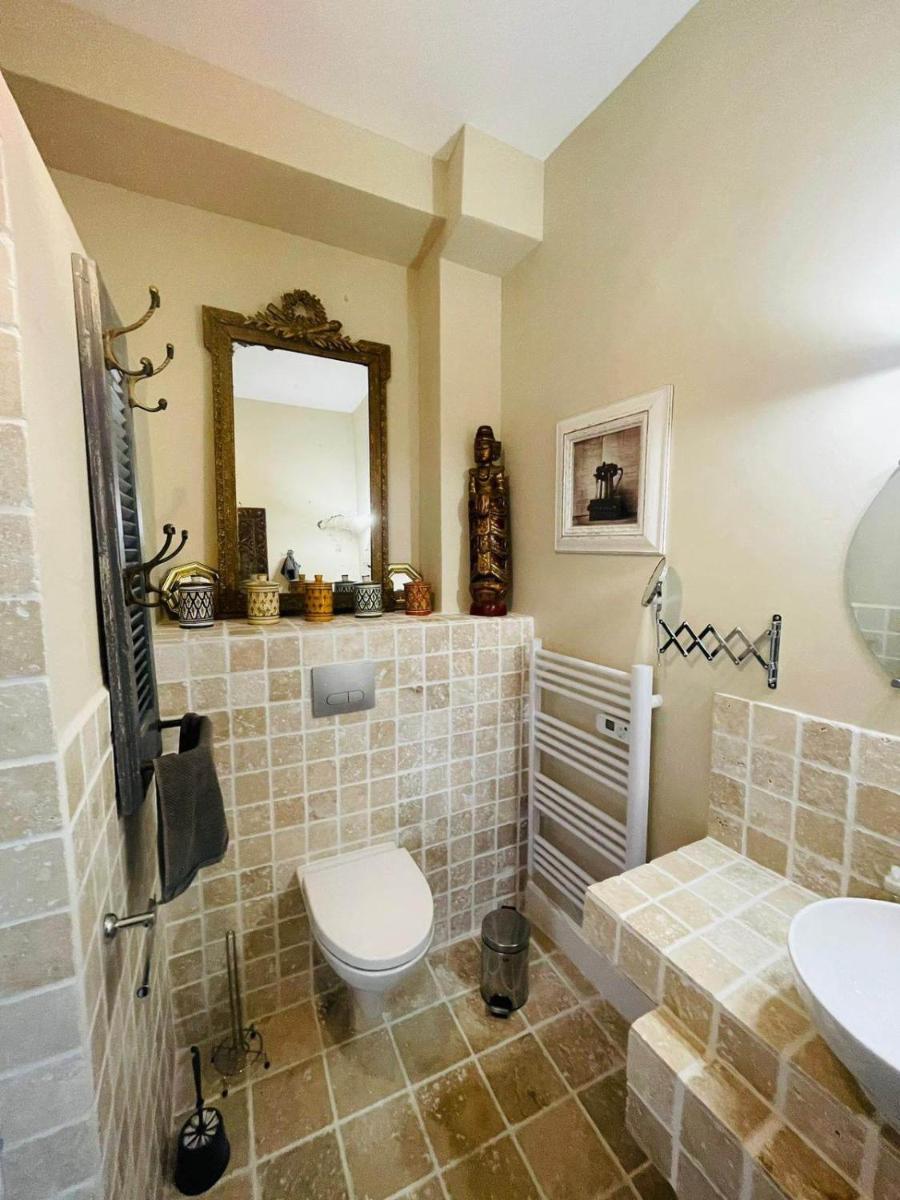 Suitetrails - Domaine de Lalat - B&B with en-suite bathrooms all rooms with garden views