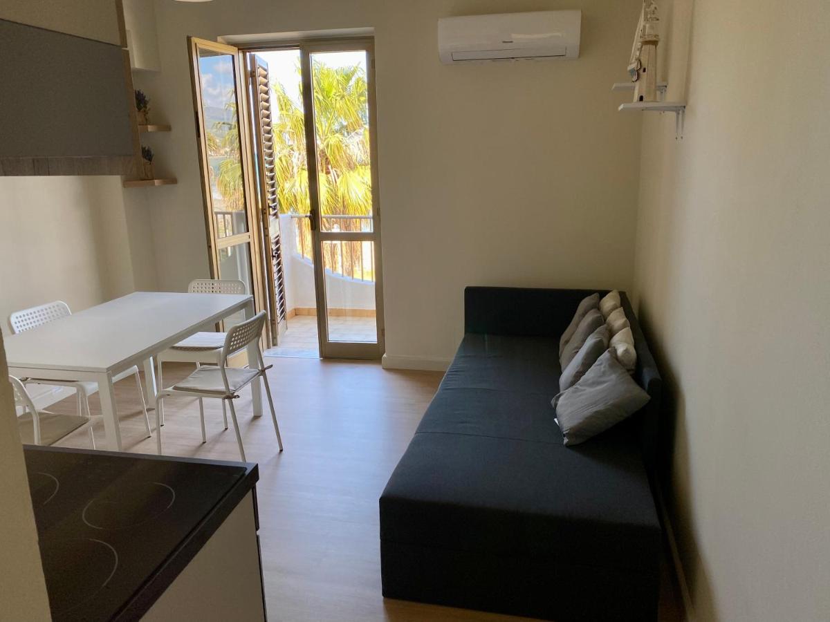 Caronì - Casa Sul Mare - Housity