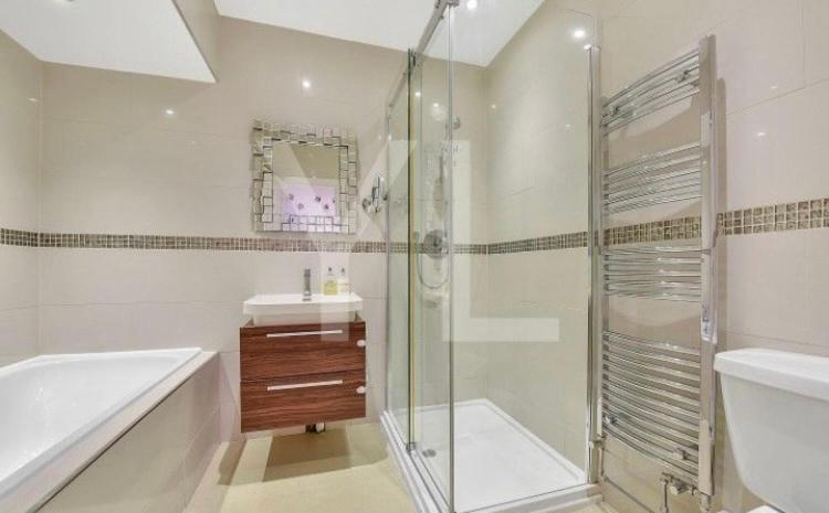 Cozy and Quiet Single Bed Room - Private Room in Historical Building - Near O2 Arena - Housity