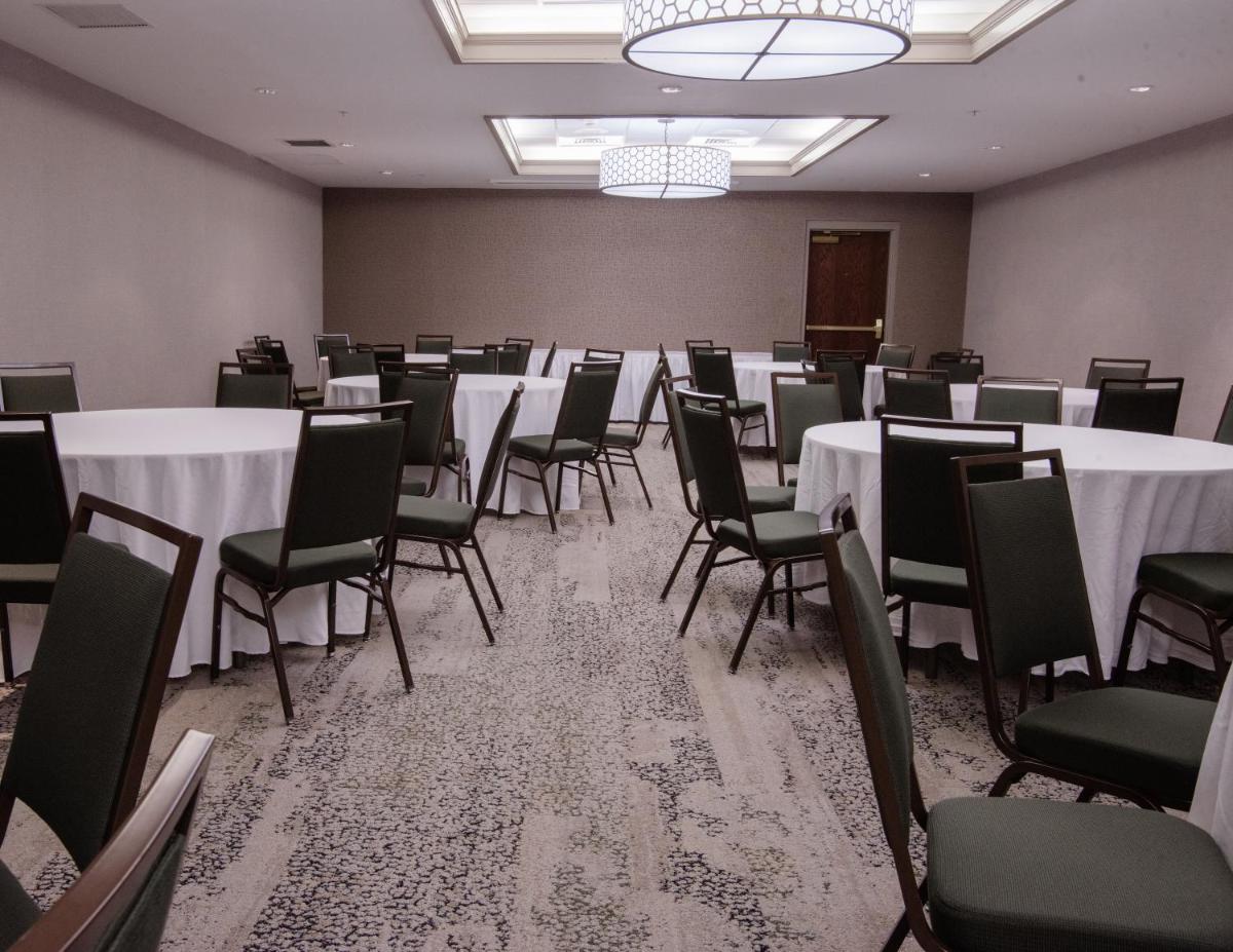 Courtyard by Marriott Hickory - Housity