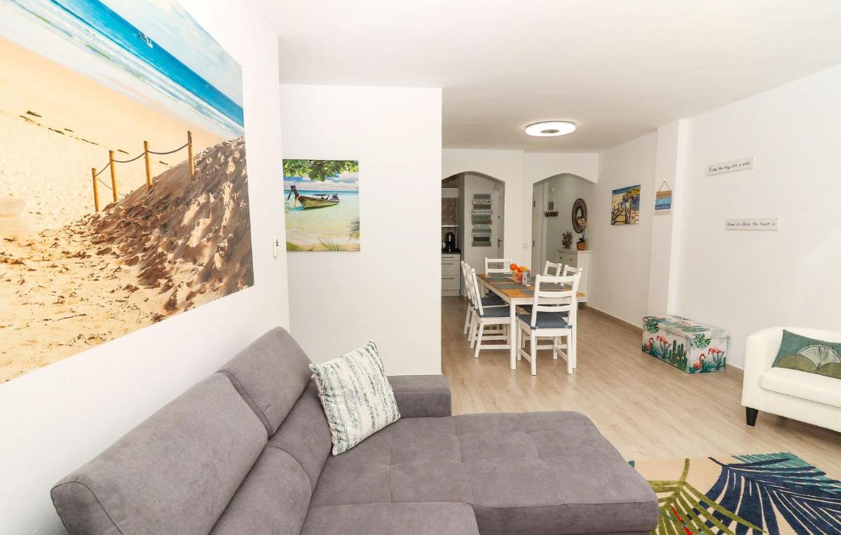 FAMILY APARTMENT WALKING DISTANCE to THE SEA and ALL AMENITIES - Housity
