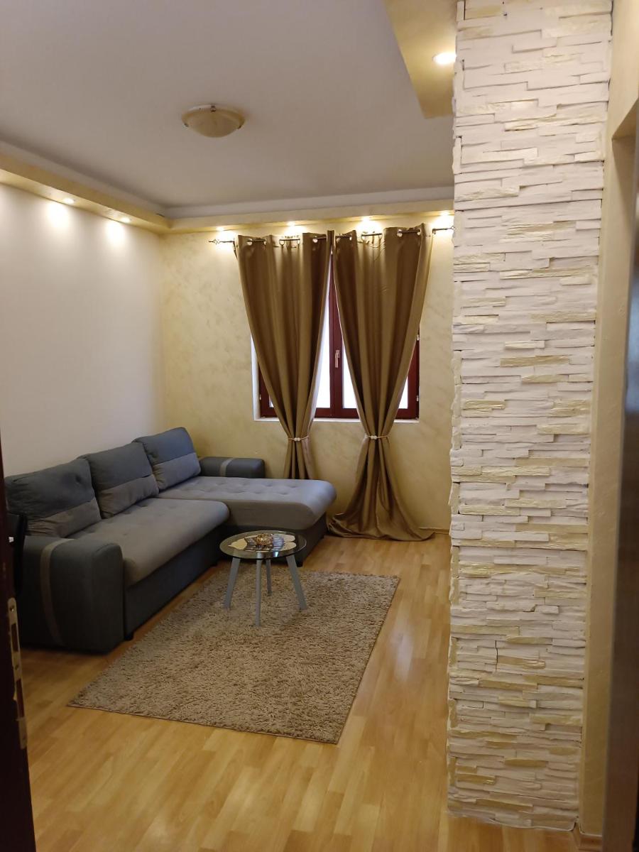 V & V Apartment Niš - Housity