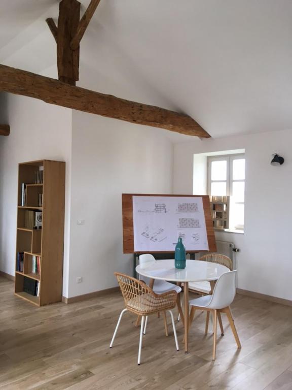 La providence, surplombant la ville - Housity