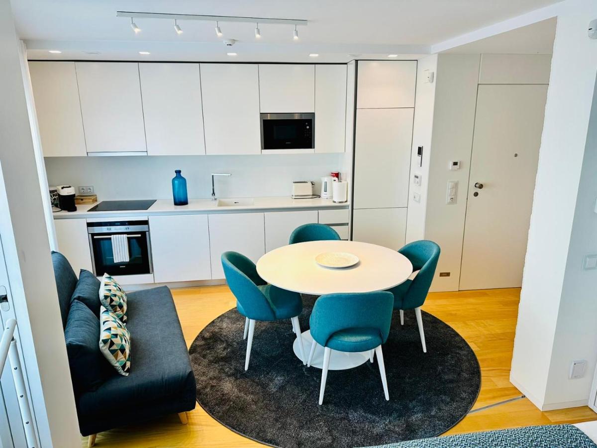 Suitetrails - Aqua Beach Apartment