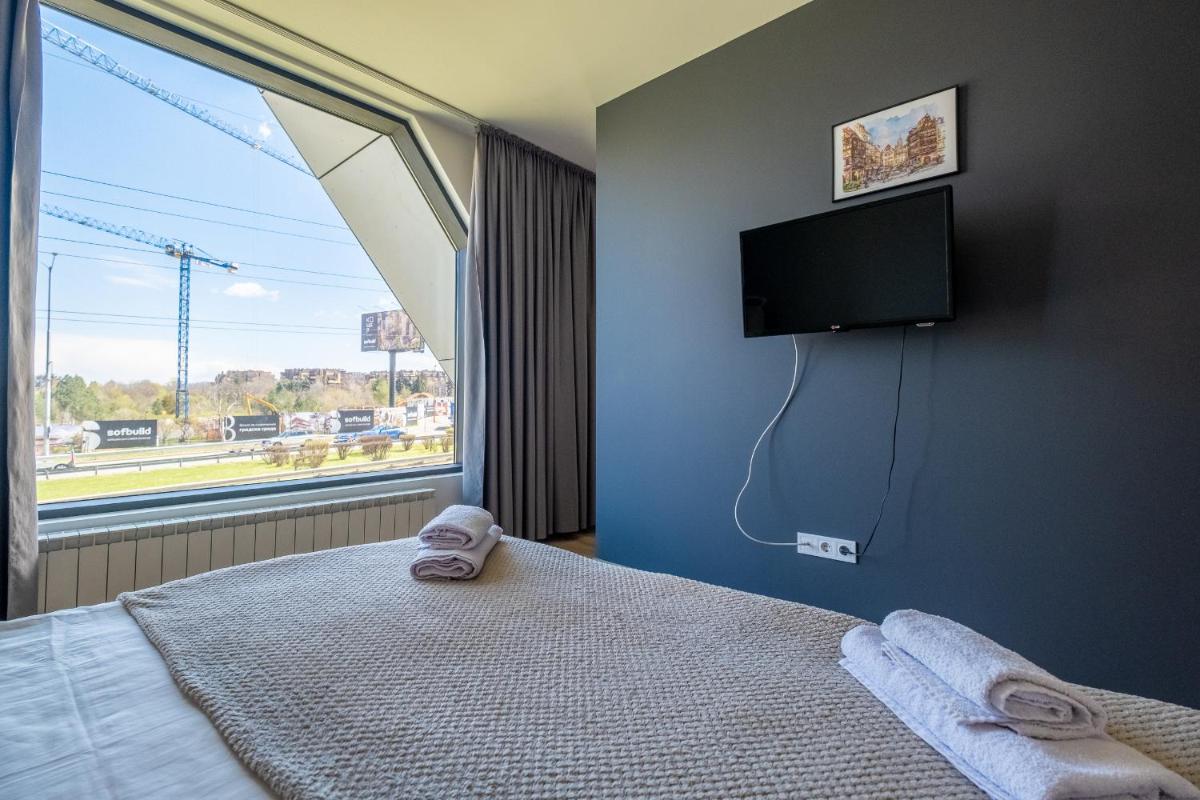 Arcadia Apartment, Park and Parking - Housity