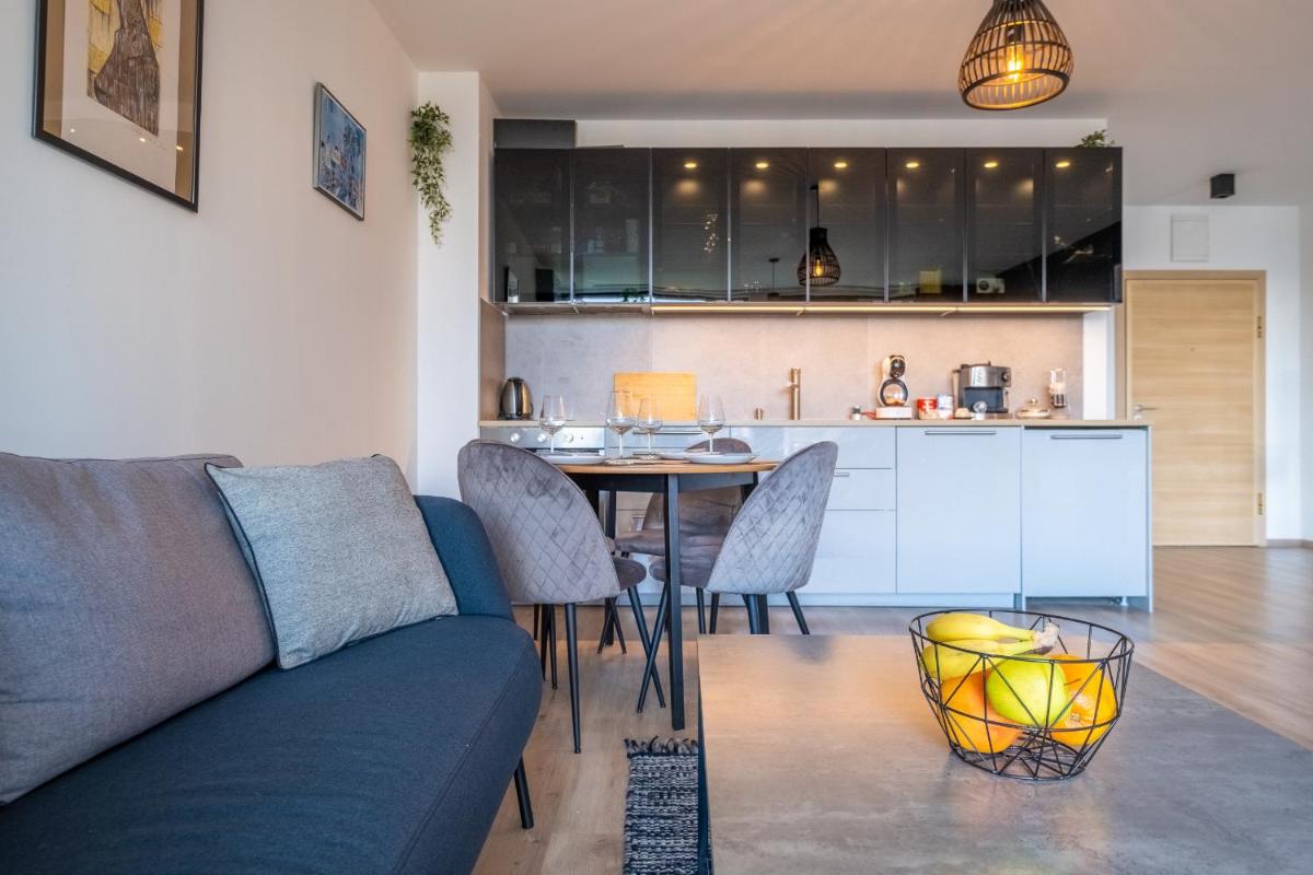 Arcadia Apartment, Park and Parking - Housity