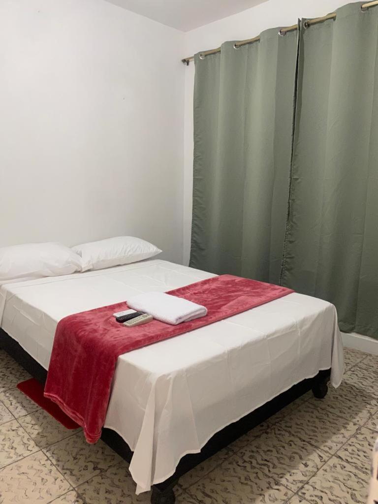 Hostal HE - Housity