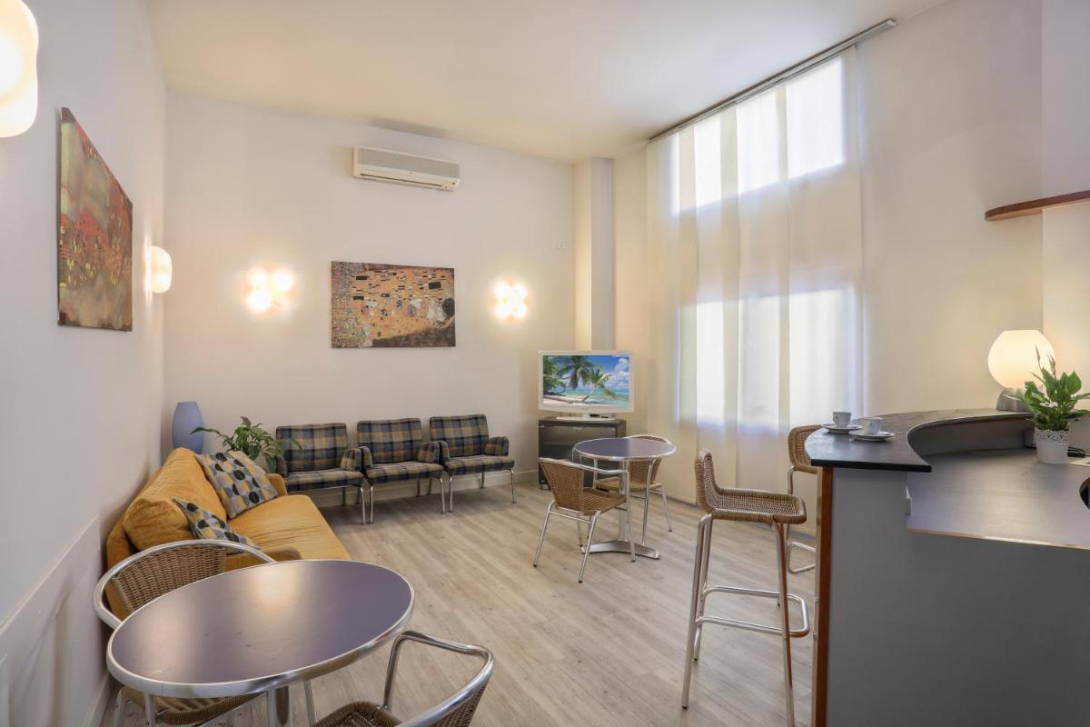 Hotel Lupori - Housity