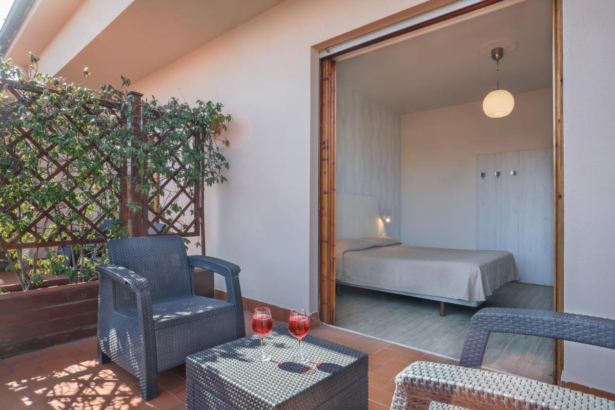 Hotel Lupori - Housity