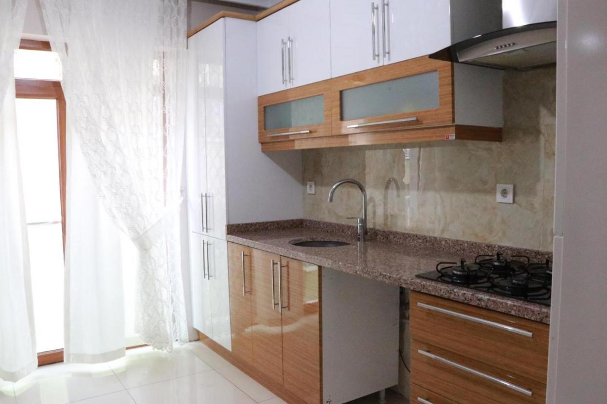 Akar - Housity