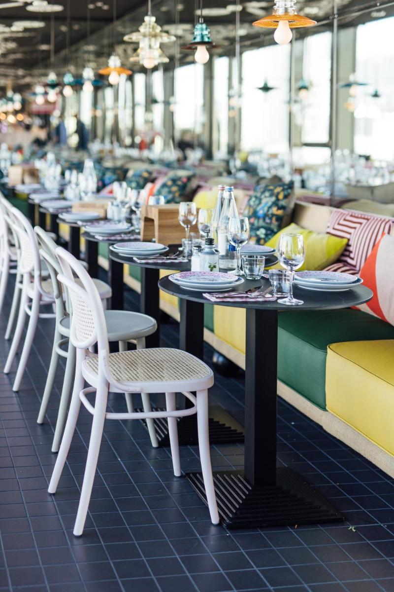 Restaurant ou autre lieu de restauration dans l'établissement Mama Shelter Rennes