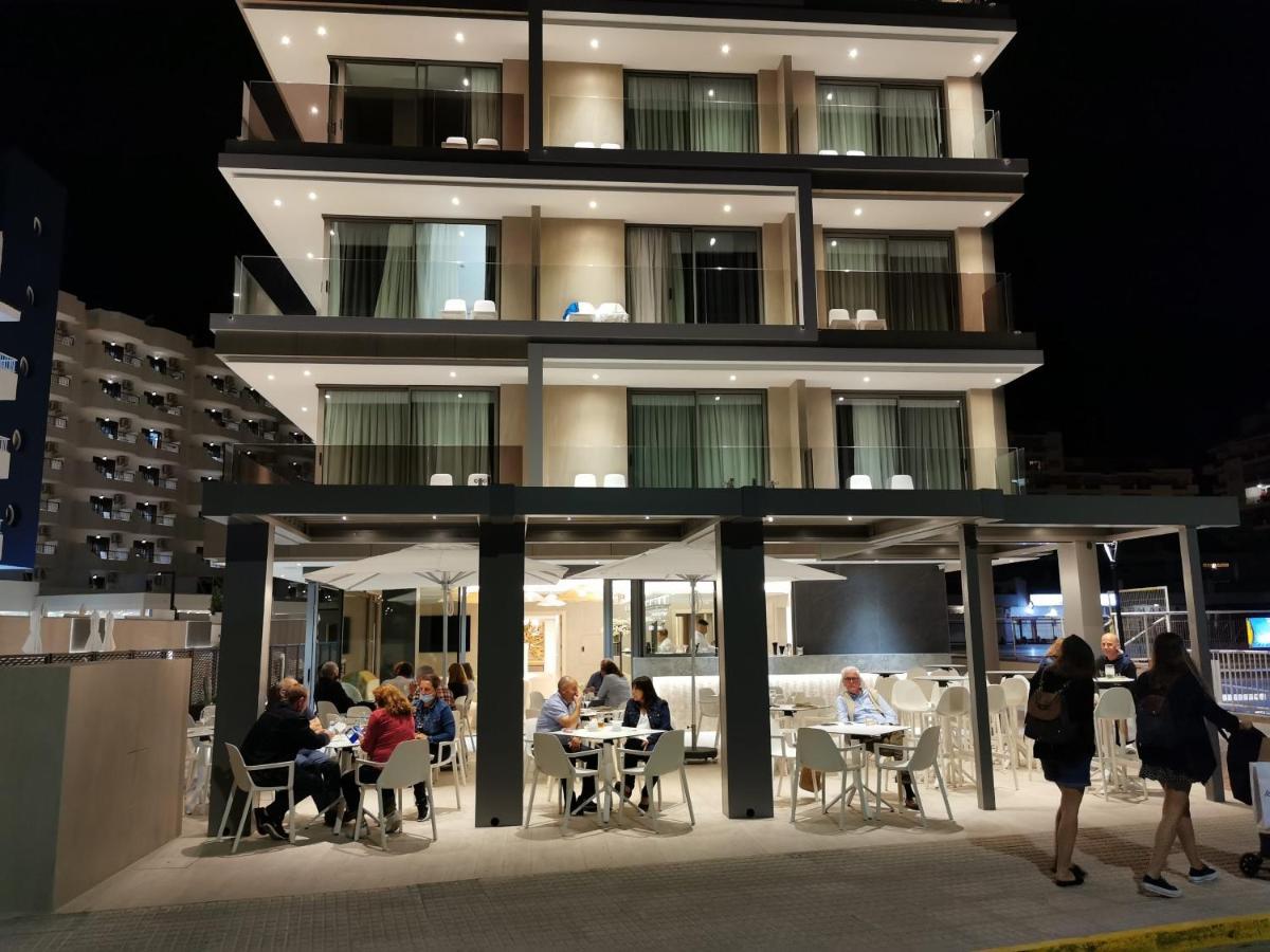 Clientes alojados en Hotel & Spa Castillo de Peñíscola 4* Sup