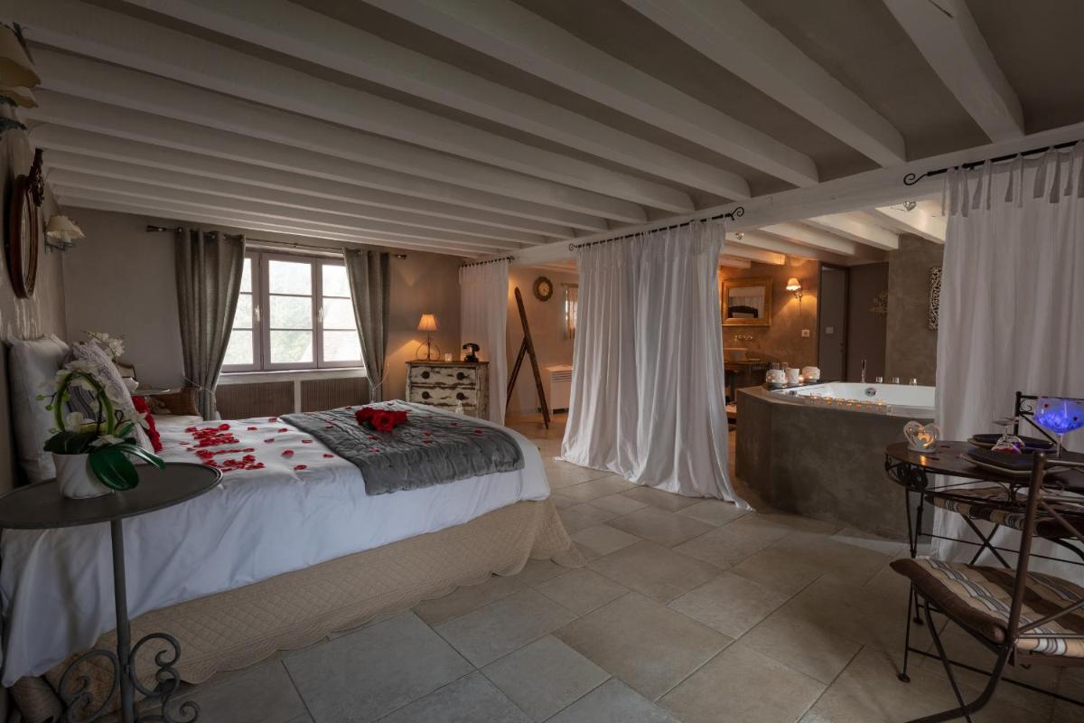 CHARME AU FIL DE L'EAU - Housity